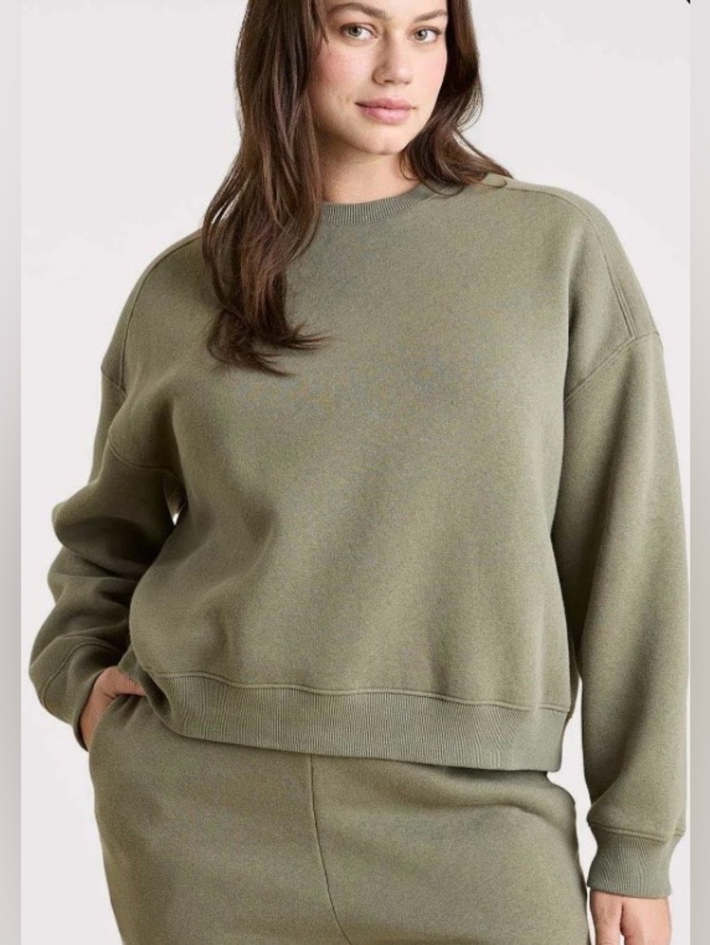 NEW nuuds classic crew sweatshirt in olive size L